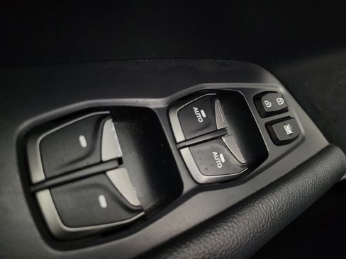 Used 2017 Hyundai Santa Fe Sport w/ 2.0T Ultimate Tech Package 05 image 27