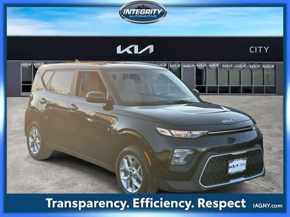 Used 2022 Kia Soul LX w/ Technology Package