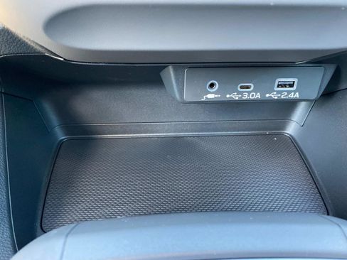 Used 2025 Subaru Crosstrek 2.0i Premium image 13