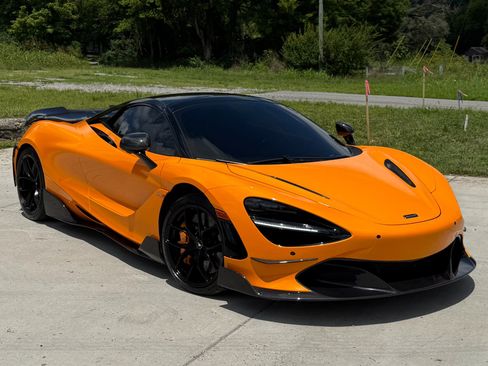 Used 2021 McLaren 720S Performance RWD image 1