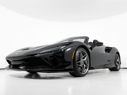 Used 2022 Ferrari F8 Tributo RWD image 14