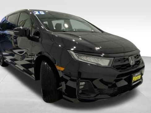 Used 2025 Honda Odyssey Sport-L image 6