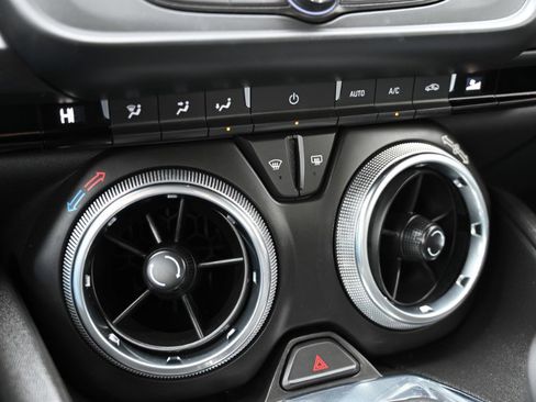 Used 2024 Chevrolet Camaro LT image 27