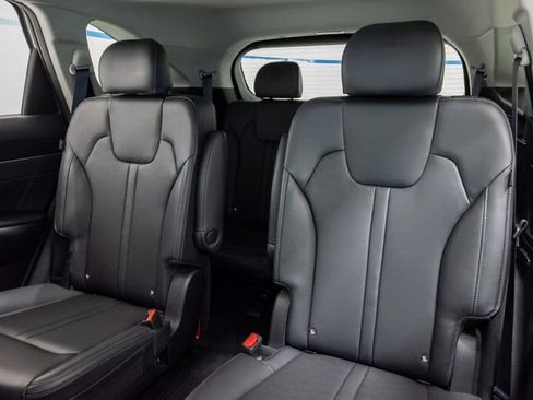 Used 2025 Kia Sorento SX FWD image 25