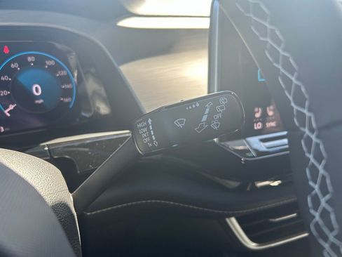 New 2026 Volkswagen Atlas Cross Sport SE image 18