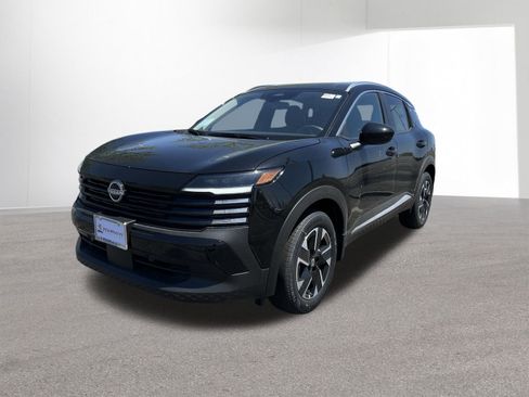 New 2025 Nissan Kicks SV w/ SV Premium Package image 2