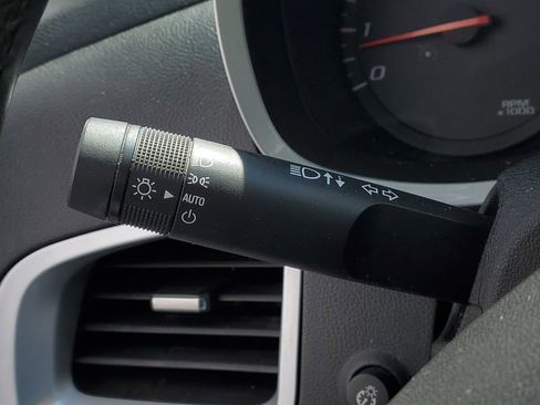 Used 2017 Chevrolet Equinox LT w/ Convenience Package image 10