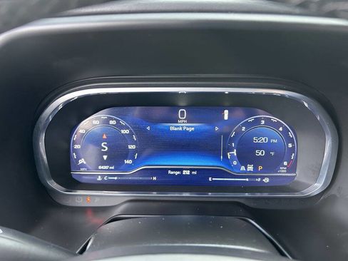 Used 2023 Chevrolet Suburban Premier image 18