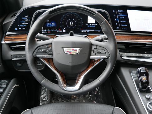 Certified 2023 Cadillac Escalade Premium Luxury image 15