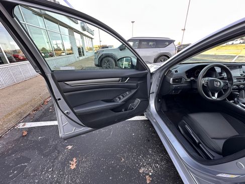 Used 2021 Honda Accord LX image 10