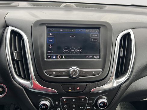 Used 2023 Chevrolet Equinox LT image 33