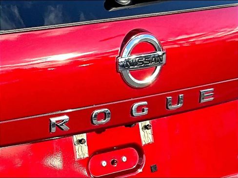 Used 2021 Nissan Rogue S image 26