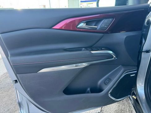 Used 2024 Chevrolet Traverse RS w/ LPO, Floor Liner Package image 20