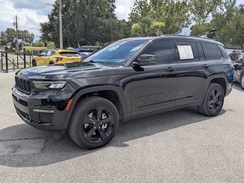 Used 2025 Jeep Grand Cherokee L Limited w/ Luxury Tech Group II RWD image 8
