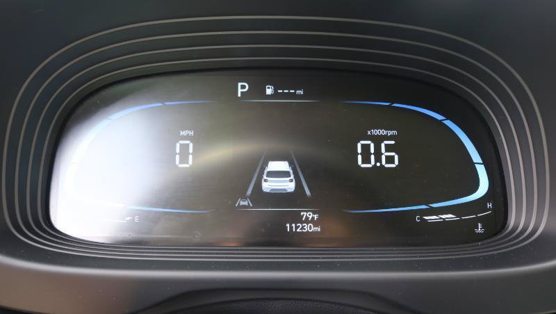 Used 2025 Hyundai Venue Limited FWD image 11