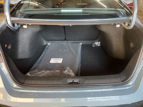 New 2026 Nissan Sentra SR w/ Floor Mat Package FWD image 36