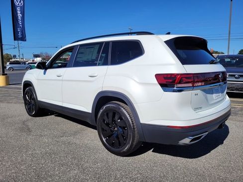 New 2026 Volkswagen Atlas SE image 7