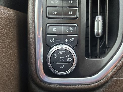 Used 2021 GMC Sierra 2500 Denali w/ Denali Ultimate Package AWD/4WD image 24