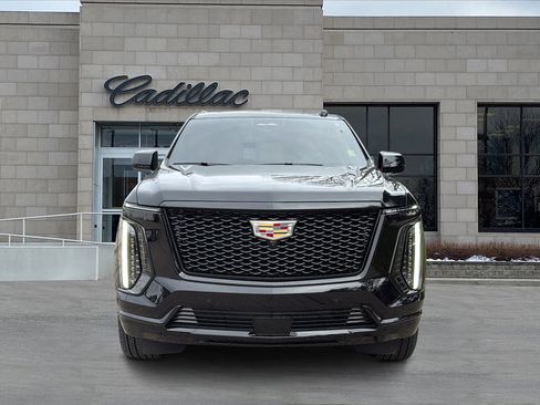 Certified 2025 Cadillac Escalade ESV Sport w/ Touring Package image 7