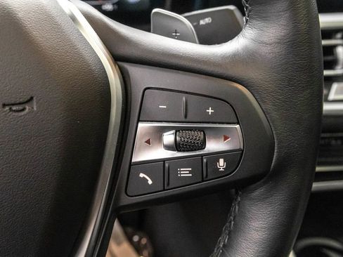 Used 2022 BMW 230i Coupe w/ Convenience Package RWD image 17