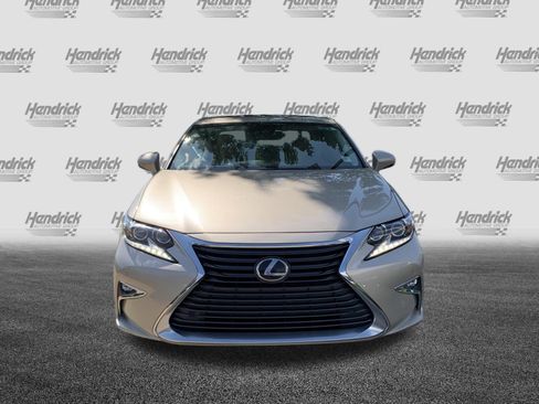 Used 2018 Lexus ES 350 w/ Luxury Package w/Wood Trim FWD image 3