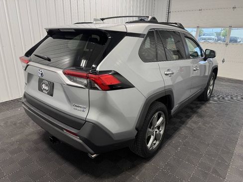 Used 2020 Toyota RAV4 Limited AWD/4WD image 3