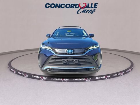 Used 2023 Toyota Venza Limited AWD/4WD image 2