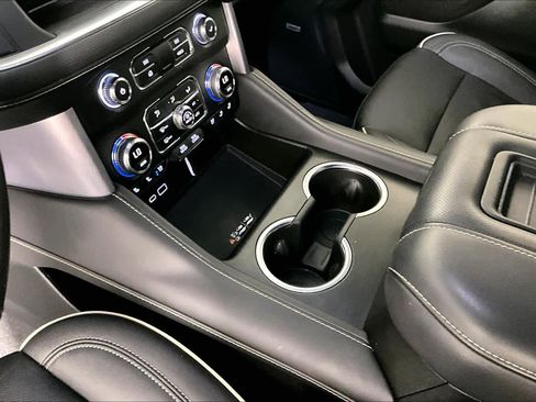 Certified 2022 GMC Yukon SLT w/ SLT Premium Package image 17