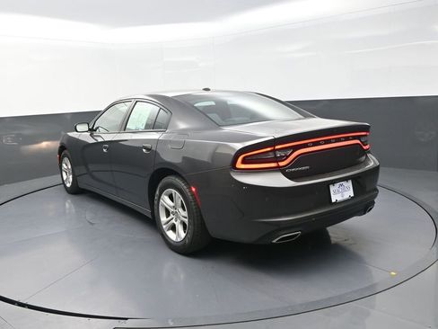 Used 2020 Dodge Charger SXT RWD image 8