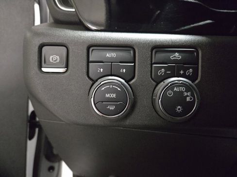 Used 2023 Chevrolet Silverado 1500 LT image 26