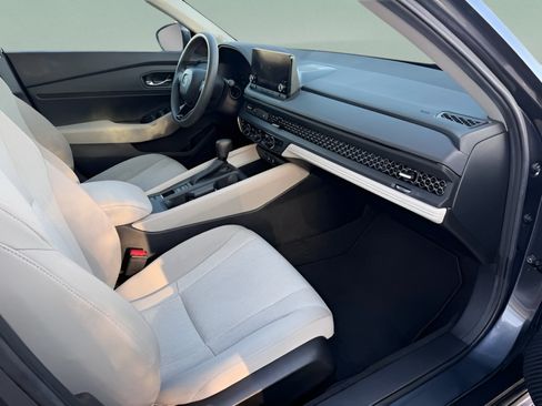 Used 2024 Honda Accord EX image 27