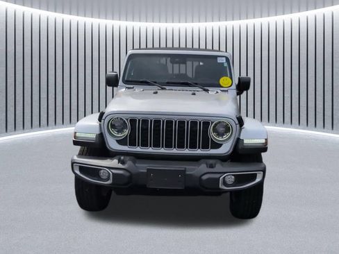 Used 2024 Jeep Wrangler Unlimited Sahara w/ Safety Group AWD/4WD image 4