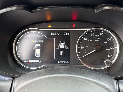 Used 2024 Nissan Versa SV FWD image 16