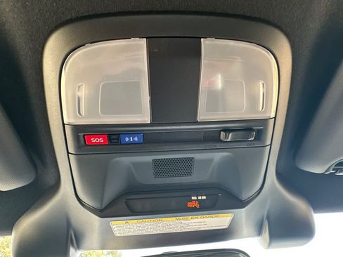 Used 2025 Toyota GR86 Premium RWD image 33