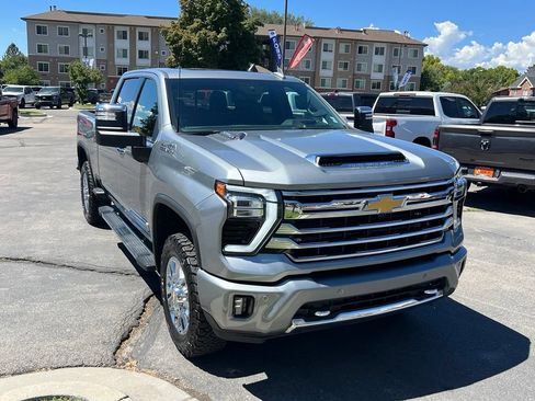 Used 2024 Chevrolet Silverado 3500 High Country w/ High Country Premium Package AWD/4WD image 5
