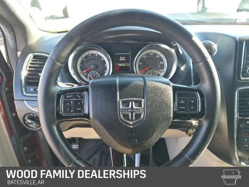 Used 2019 Dodge Grand Caravan SXT w/ Driver Convenience Group image 15