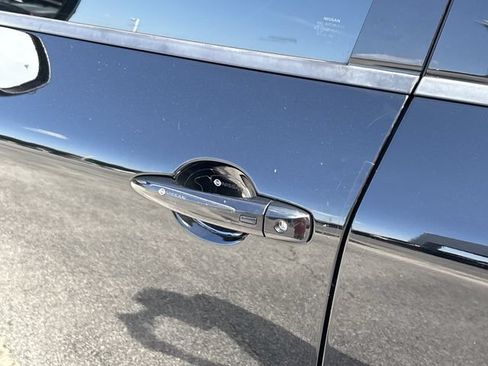 Used 2021 Nissan Rogue Platinum FWD image 32