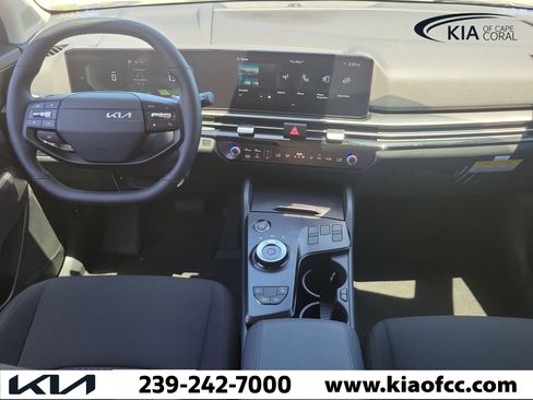 New 2026 Kia Sportage LX FWD image 14