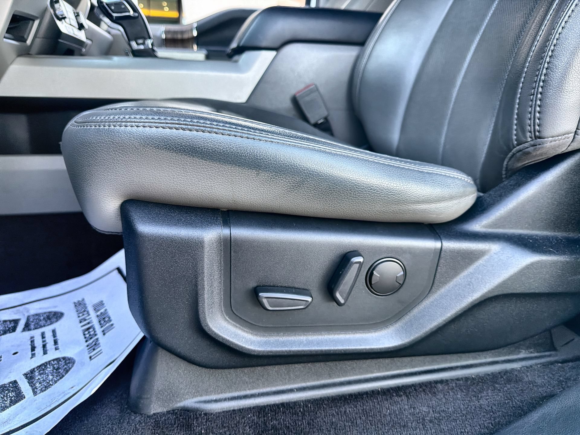 Certified 2020 Ford F150 Lariat RWD image 12