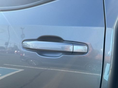 Used 2020 Chevrolet Silverado 1500 LT image 12