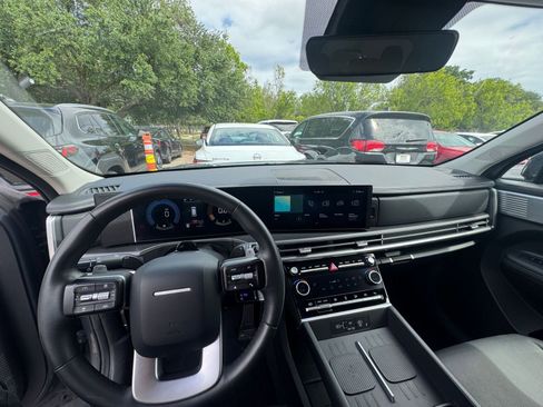 Used 2025 Hyundai Santa Fe SEL image 35