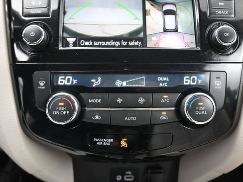 Used 2022 Nissan Rogue Sport SL AWD/4WD image 22