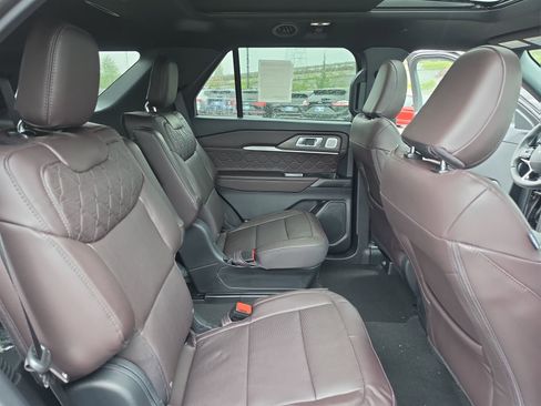 New 2026 Ford Explorer Platinum AWD/4WD image 19