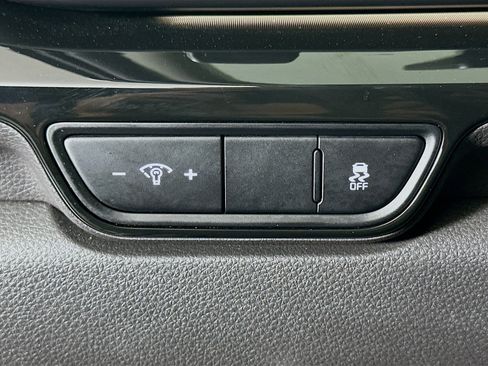 Used 2025 Kia Carnival SX Prestige image 15