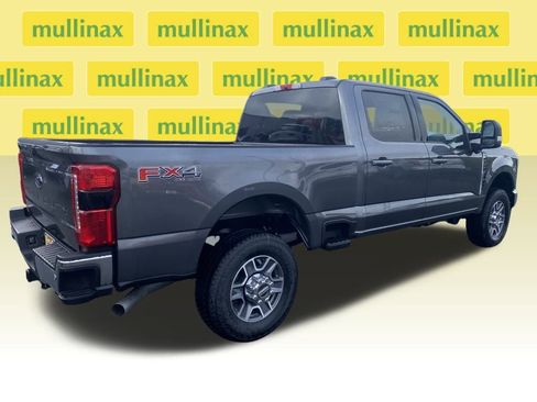 Used 2026 Ford F350 Lariat w/ FX4 Off-Road Package image 3