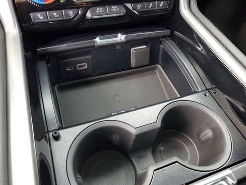 Used 2022 GMC Yukon Denali image 23