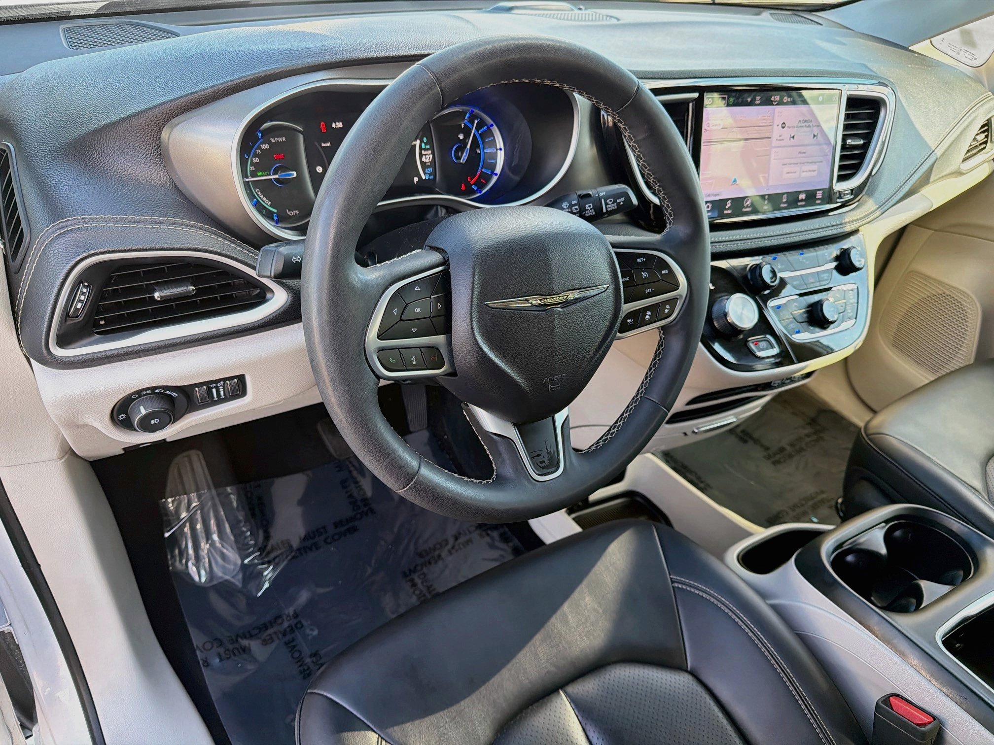 Used 2024 Chrysler Pacifica Limited FWD image 27