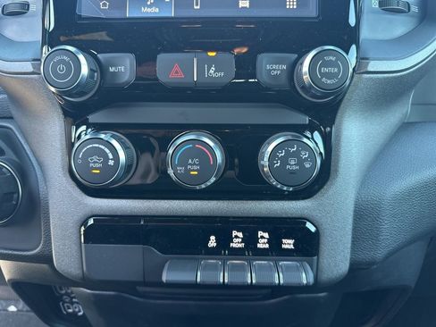 New 2026 RAM 1500 Tradesman AWD/4WD image 19