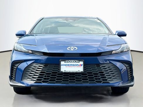 Used 2025 Toyota Camry SE FWD image 16