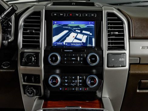 Used 2020 Ford F250 King Ranch w/ King Ranch Ultimate Package AWD/4WD image 24